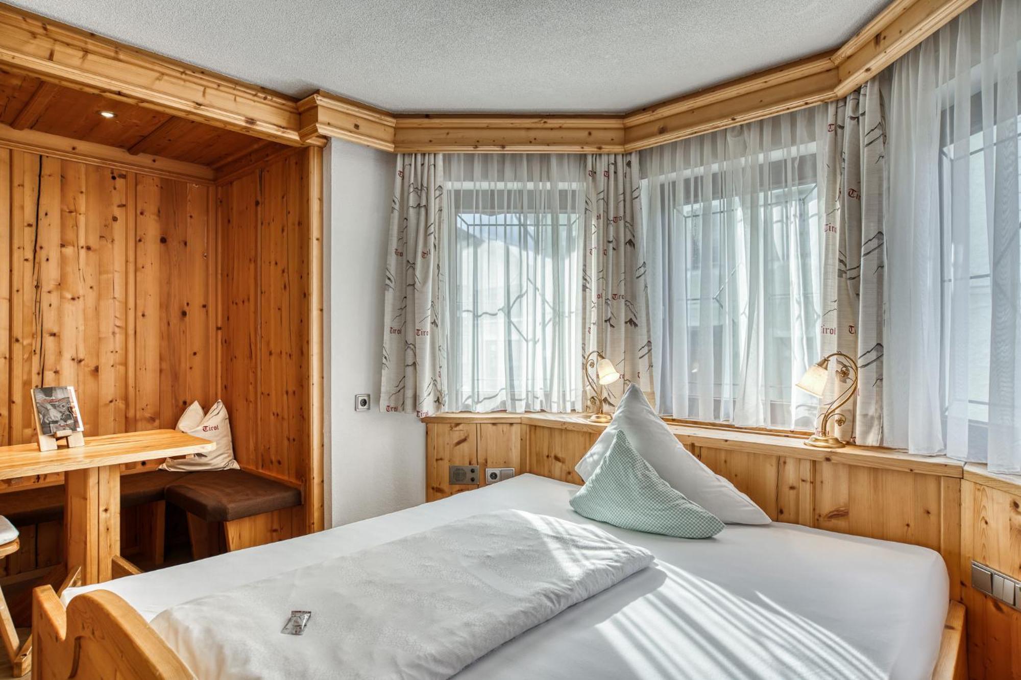 Hotel Alpenstolz Mieders Rom bilde