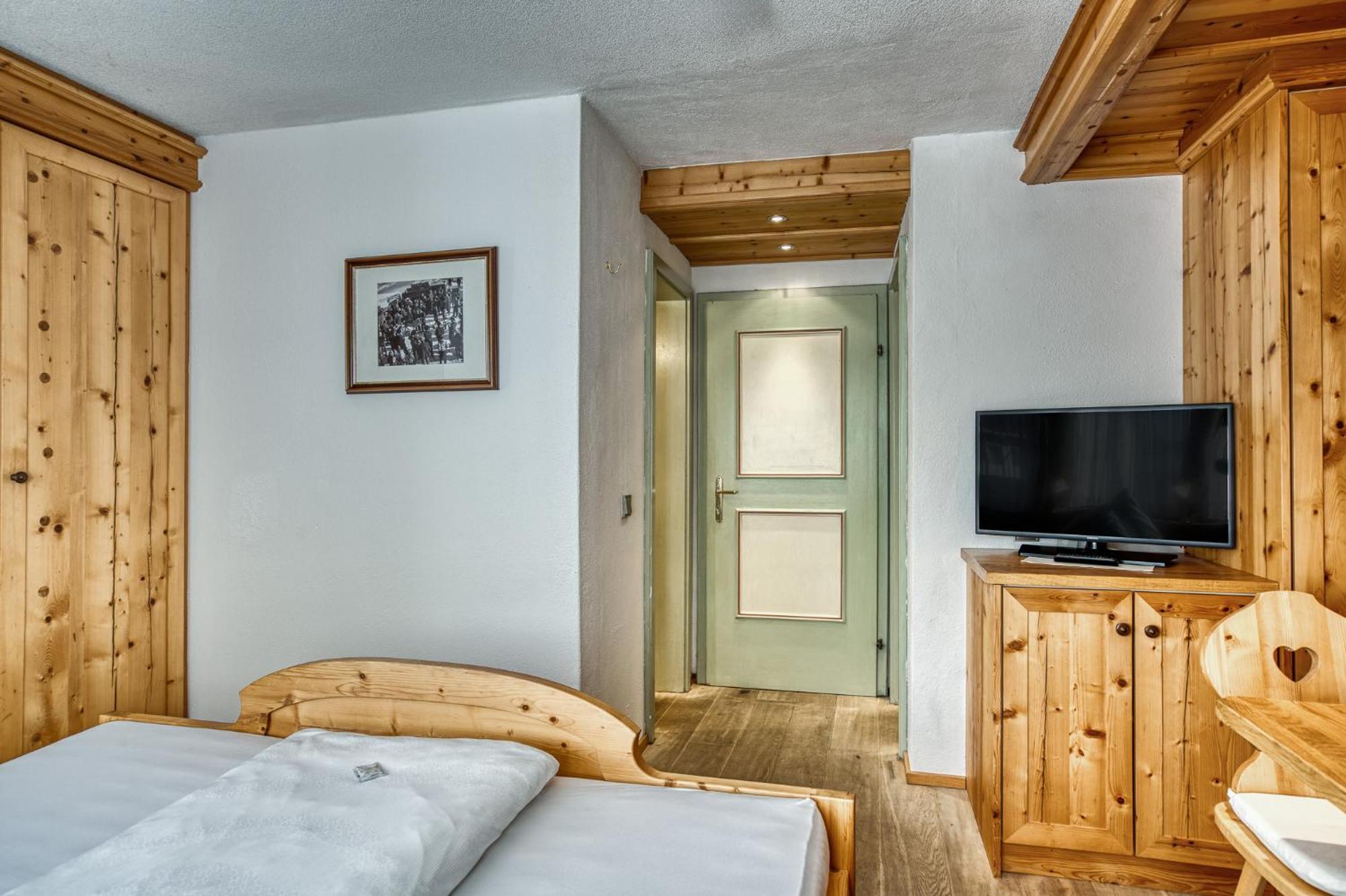 Hotel Alpenstolz Mieders Rom bilde
