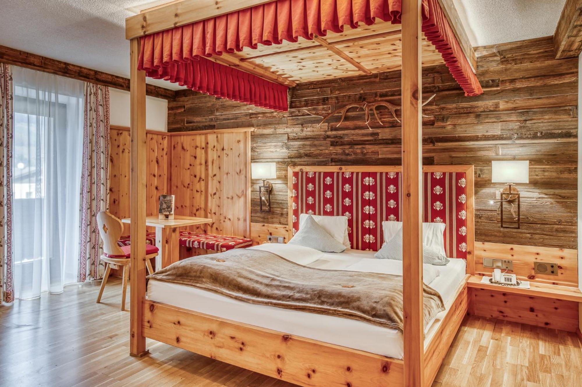 Hotel Alpenstolz Mieders Rom bilde