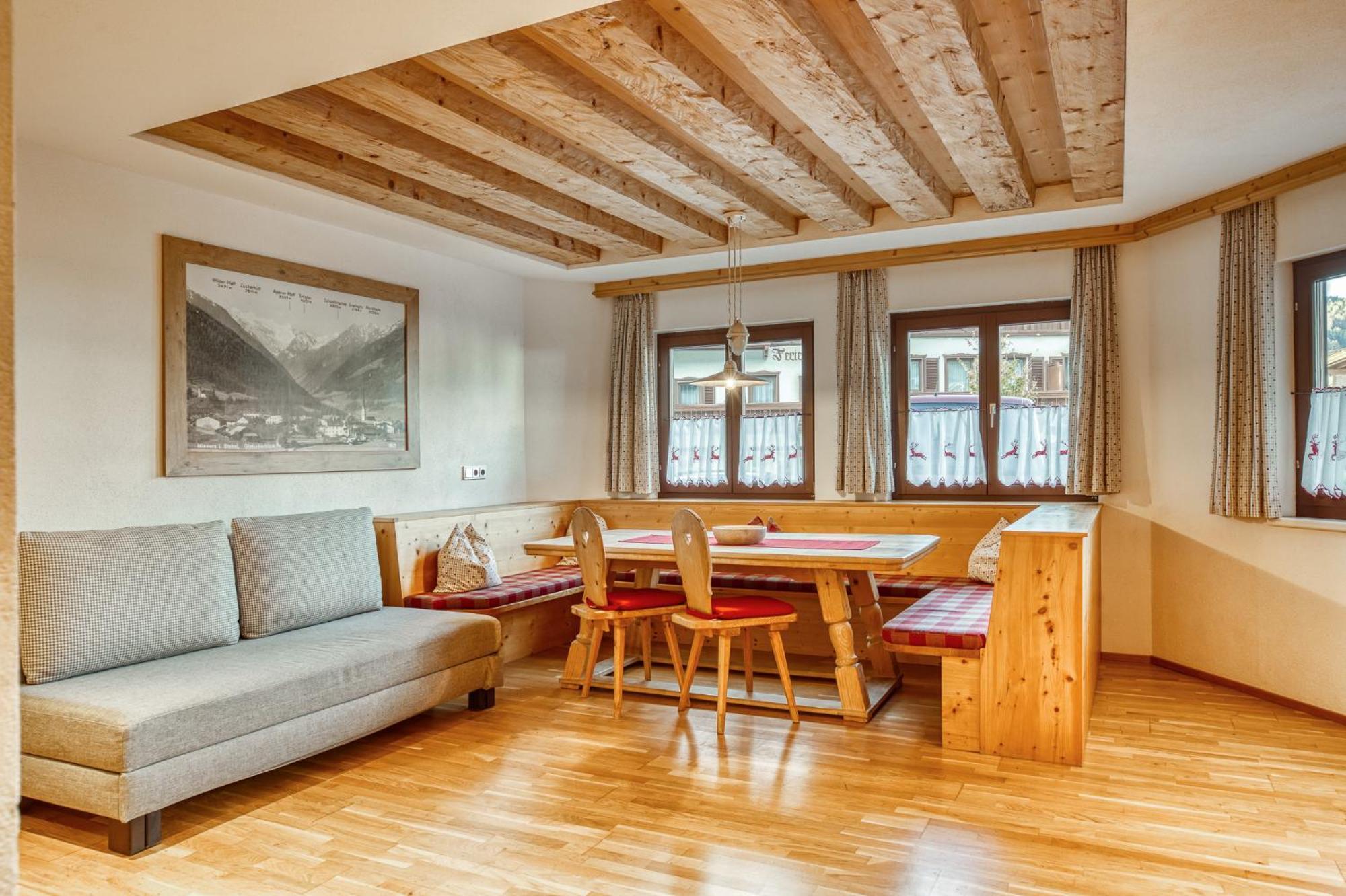 Hotel Alpenstolz Mieders Rom bilde