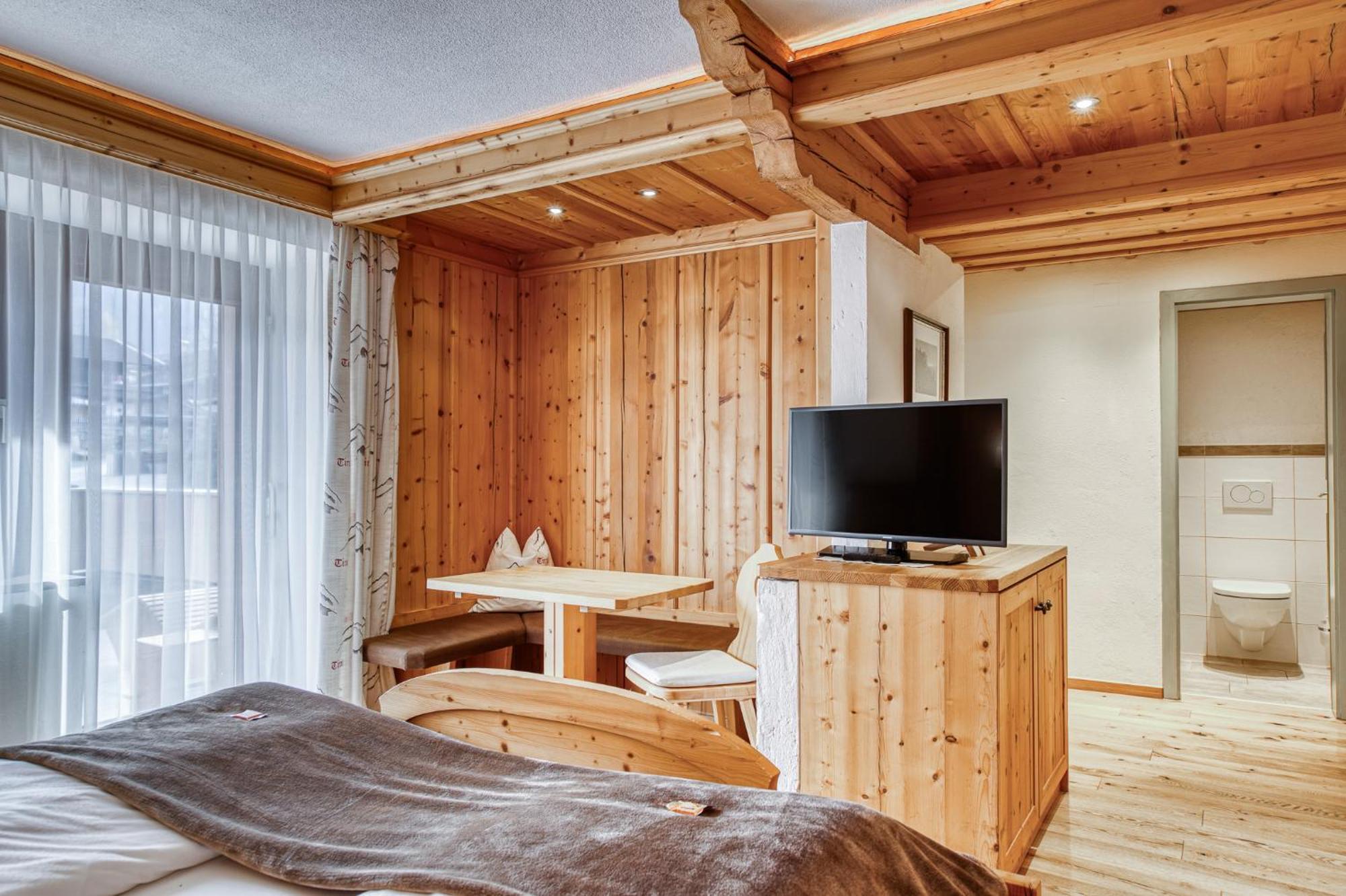 Hotel Alpenstolz Mieders Rom bilde